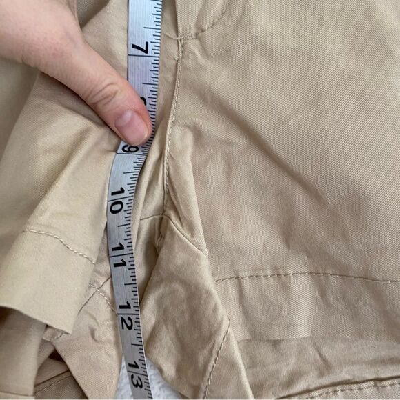 Old Navy Mid high Rise tan beige khaki Shorts 3.5” everyday shorts-8 - Picture 4 of 6